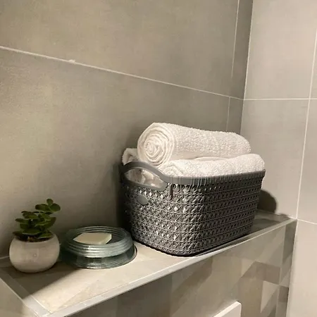 Apartament Apartman Letaar